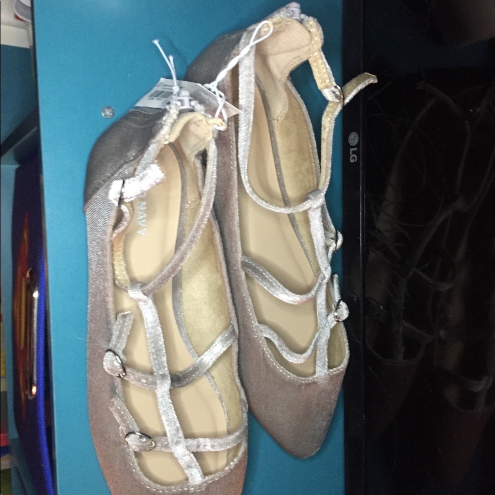 Shoes - Picture 3 of 3